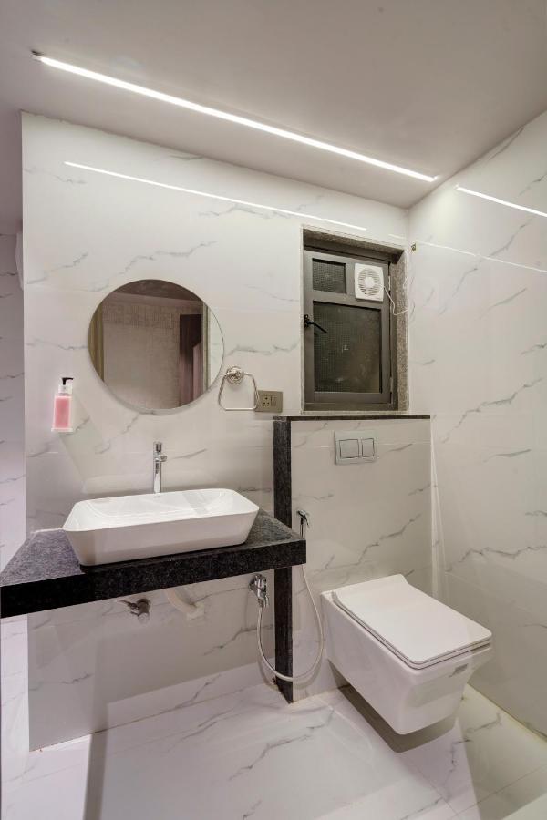 Hotel Sparsh Divine 아흐메다바드 외부 사진